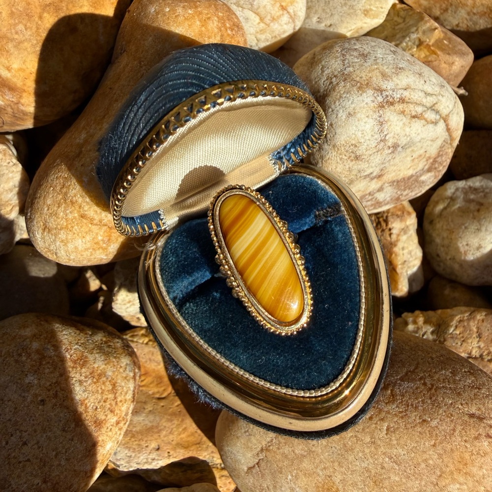 Vintage Avon Shimmering Sands Ring